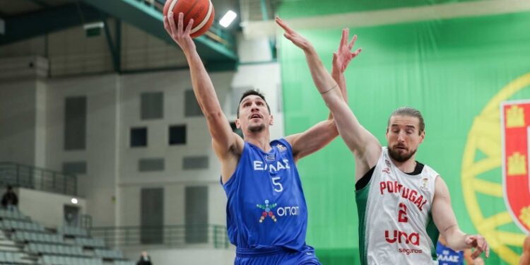 Πορτογαλία-Ελλάδα 68-76: Έκανε το 2/2 με μπροστάρη τον Λαρεντζάκη