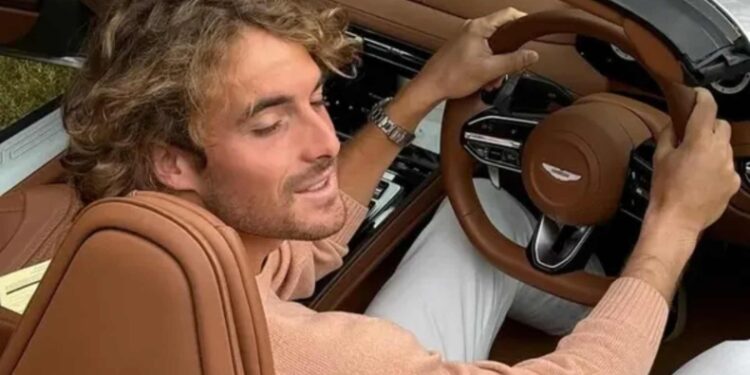 Τσιτσιπάς: Προθεσμία για να παραδώσει το δίπλωμα οδήγησης