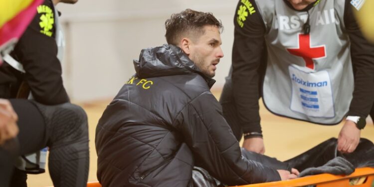 ΑΕΚ: Γερό χτύπημα στην ποδοκνημική και ανησυχία για Γκατσίνοβιτς