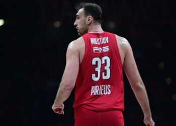 Ολυμπιακός: Και τώρα… τρέχει για να μη χαθεί στο κενό!