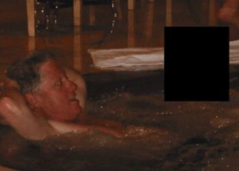 Η πρώτη αντίδραση του Μπιλ Κλίντον μετά τη δημοσίευση του αποκαλυπτικού αρχείου Επστάιν