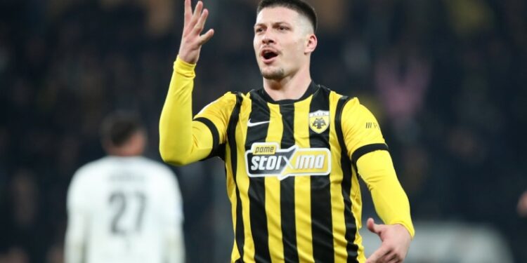 Γιόβιτς: «Είμαι κουρασμένος, θα γίνω καλύτερος»