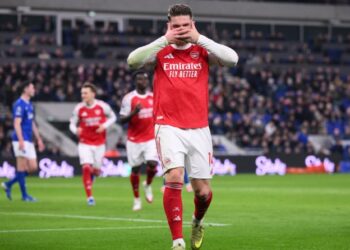 Έβερτον -1: «Κανονιά» χριστουγεννιάτικης κορυφής από τον Γιόκερες