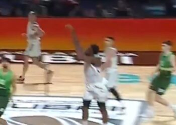 Καμπενγκέλε: Το «έσταξε» από το κέντρο