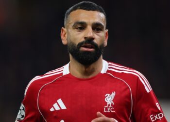 Σαλάχ: Μουσουλμάνοι φίλαθλοι τον έκραξαν για το Χριστουγεννιάτικο δέντρο του