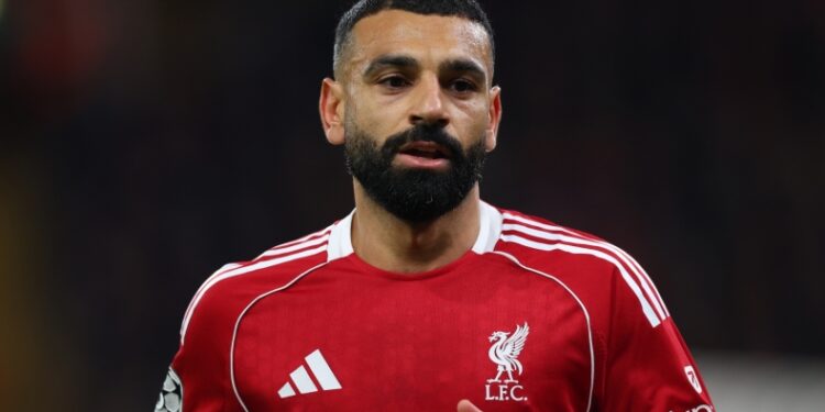 Σαλάχ: Μουσουλμάνοι φίλαθλοι τον έκραξαν για το Χριστουγεννιάτικο δέντρο του