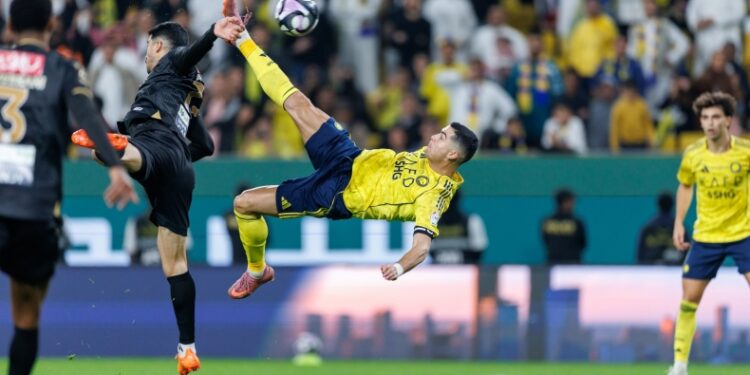 Ρονάλντο, Ράις, Καρέτσας: Τα κορυφαία γκολ που ομόρφυναν το 2025 (vid)