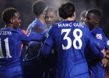 Τσάρλτον -5: Άνετη πρόκριση στο ντεμπούτο Ροσένιορ