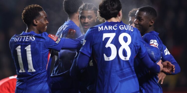 Τσάρλτον -5: Άνετη πρόκριση στο ντεμπούτο Ροσένιορ