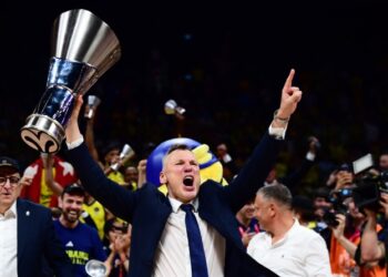 Σαρούνας Γιασικεβίτσιους: Μένει στη Φενέρμπαχτσε για άλλα τρία χρόνια