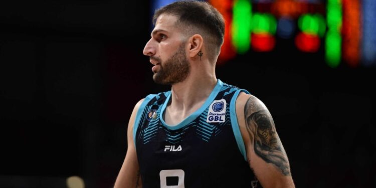 Πετρόπουλος: Κατέβασε το story για το πρόβλημα στα φρένα