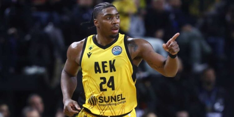 Τόφας -93: Βασίλισσα στην Τουρκία και φουλ για πρωτιά