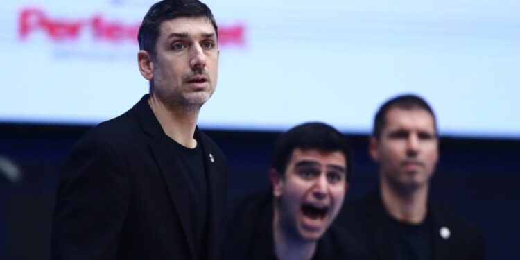 Ξανθόπουλος για τη νίκη με Σάσαρι: «Μπορούμε να παίξουμε και καλύτερα»