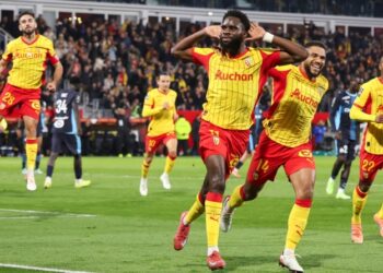 Ligue 1: Στην κορυφή η Λανς, αγχωτική νίκη η Λιόν