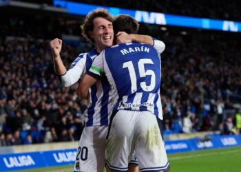 Σοσιεδάδ -1: Συνεχίζουν την αναρρίχηση οι Βάσκοι