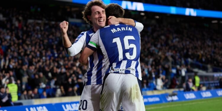 Σοσιεδάδ -1: Συνεχίζουν την αναρρίχηση οι Βάσκοι