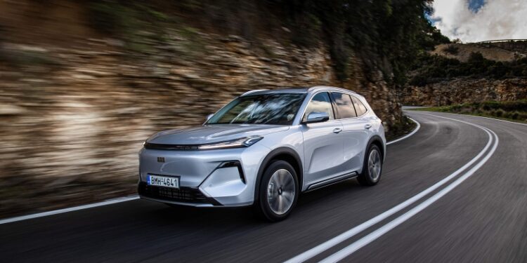 Geely: Η χώρα που παρέδωσε πάνω από 270.000 αυτοκίνητα σε έναν μήνα