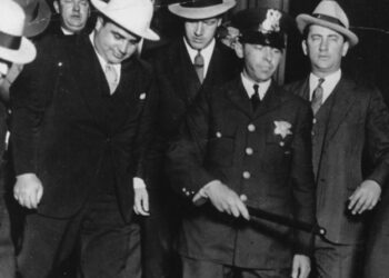 Ποιοι κυβερνούσαν τη Μαφία; Οι Πέντε Οικογένειες που έγιναν θρύλος