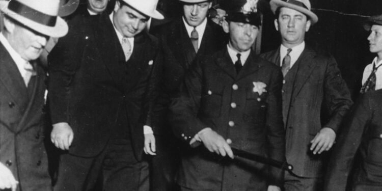 Ποιοι κυβερνούσαν τη Μαφία; Οι Πέντε Οικογένειες που έγιναν θρύλος