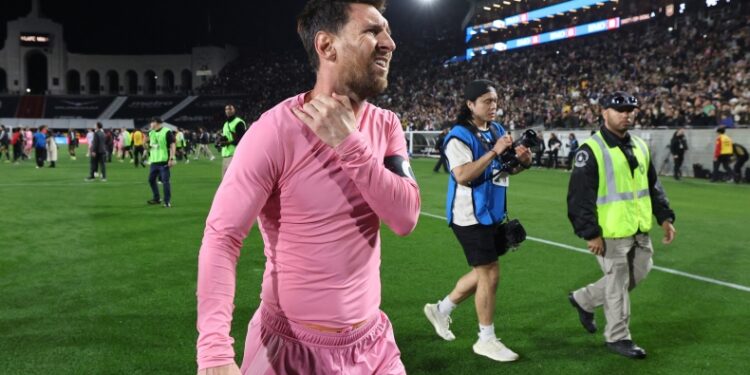 Μέσι: Καμία τιμωρία μετά την ένταση με τους διαιτητές