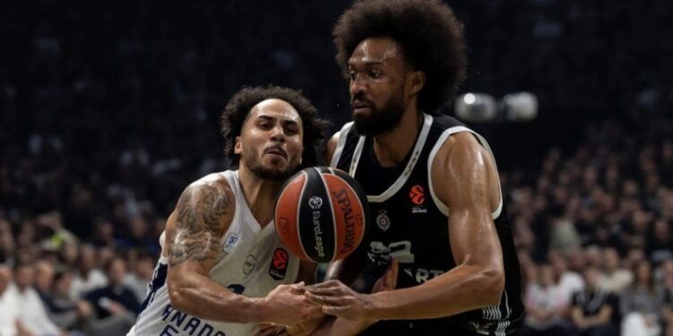 Πάρκερ: Δανεικός στην Μπανταλόνα σύμφωνα με τους Σέρβους