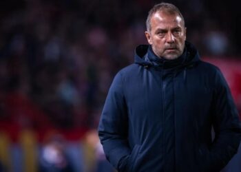 O Φλικ στο πλευρό του Τόρες: «Αυτή τη στιγμή, έχει λιγότερη τύχη, του λείπει η αυτοπεποίθηση»