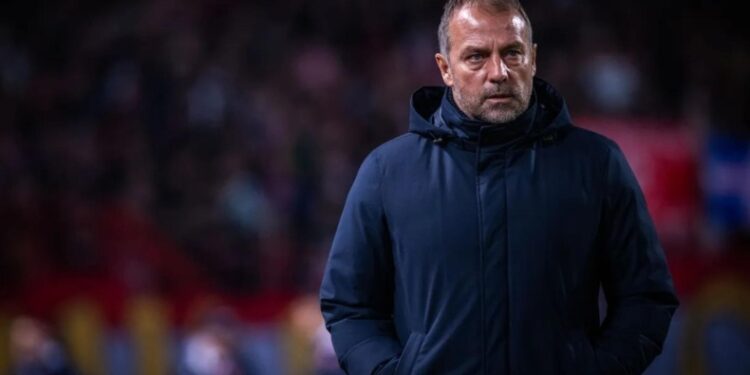 O Φλικ στο πλευρό του Τόρες: «Αυτή τη στιγμή, έχει λιγότερη τύχη, του λείπει η αυτοπεποίθηση»