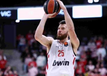 Πίτερς: «Στο δεύτερο ημίχρονο παίξαμε την άμυνά μας»