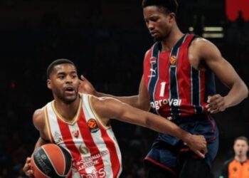 Μπασκόνια-Ερυθρός Αστέρας 100-108: Με εξαιρετικό Μονέκε πέρασε από τη Βιτόρια στην παράταση