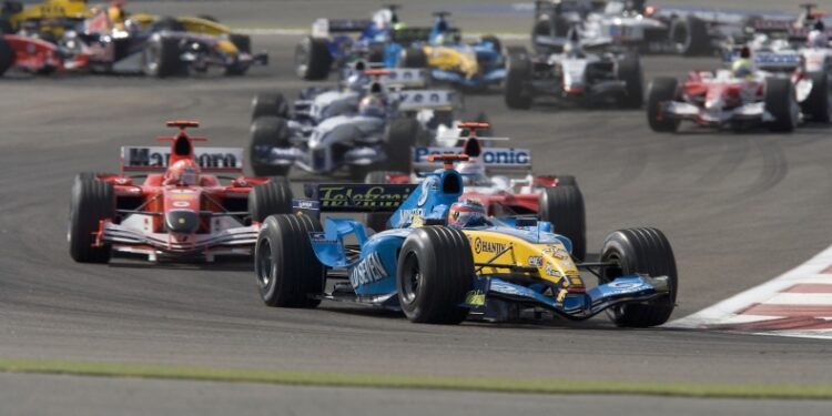 Σαν Σήμερα: Η επική μάχη των Αλόνσο και Σουμάχερ στην έρημο (vid)