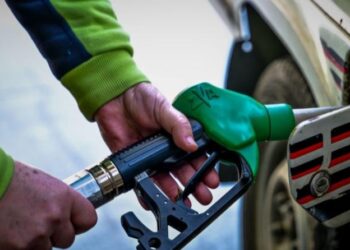 Ανοίγει σήμερα (6/4) η πλατφόρμα του fuel pass: Πότε θα δείτε τα χρήματα στους λογαριασμούς σας