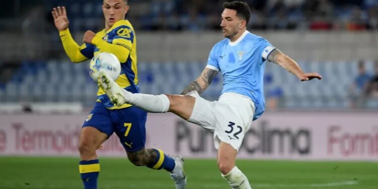 Ολυμπιακό: Ο Στρεφέτσα βάζει την Πάρμα σε… κουβέντες για την παραμονή του