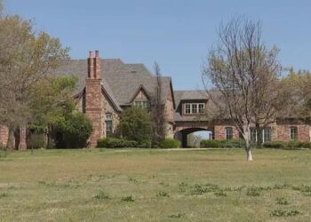 Βανδαλίστηκε έπαυλη 4,8 εκατ. ευρώ στο Τέξας: Πάρτι 7 ατόμων μετατράπηκε σε εισβολή 800 εφήβων (vid)