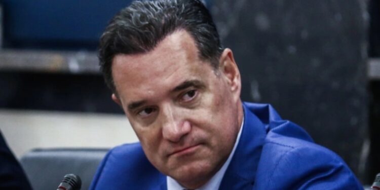 «Όσο μας το επιτρέπει ακόμα η κ. Κοβέσι, έχουμε Δημοκρατία»: Αιχμές Γεωργιάδη από το βήμα των Δελφών