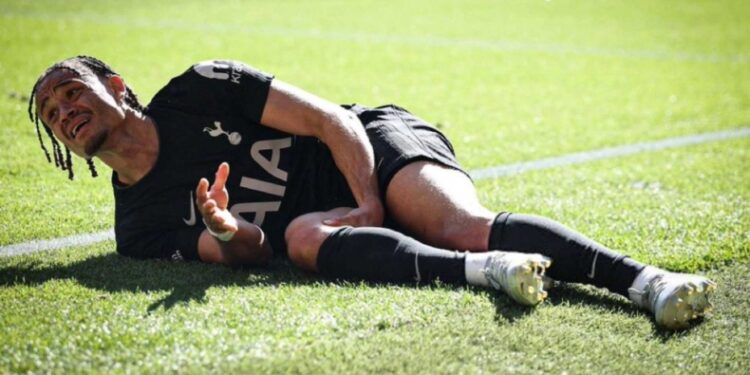 Τότεναμ: Τέλος η σεζόν για Τσάβι Σίμονς, χάνει και το Μουντιάλ