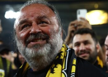 ΑΕΚ: Τα δάκρυα συγκίνησης του Ηλιόπουλου και το φιλί στον Νίκολιτς