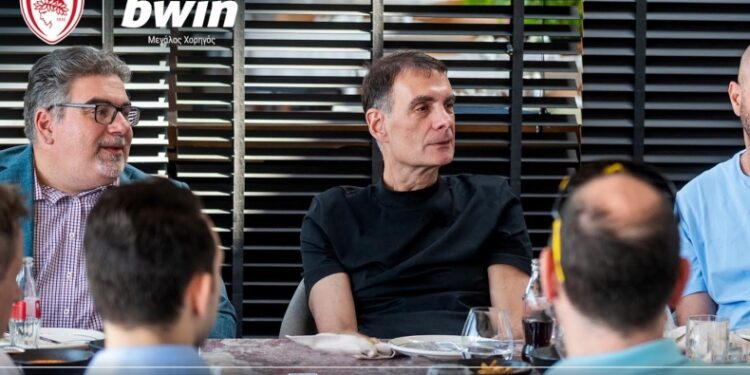 Δέκα τυχεροί της bwin γευματίζουν με τον κόουτς Μπαρτζώκα