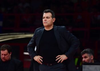 Ιτούδης: Αποχώρησε από τη flash interview μετά την ήττα από τη Μακάμπι