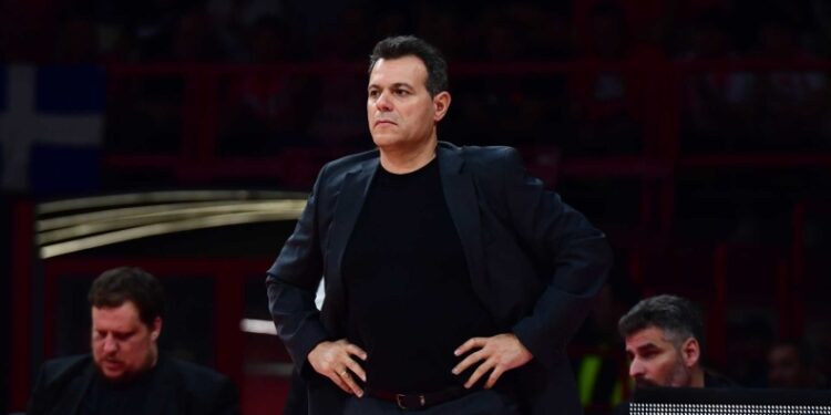 Ιτούδης: Αποχώρησε από τη flash interview μετά την ήττα από τη Μακάμπι